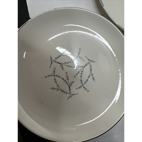 Set of 4 VTG Taylor Smith & Taylor Blue Twig Berry Dessert Plates - Picture 3 of 5